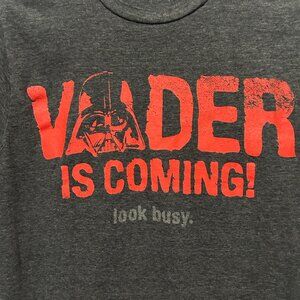 Star Wars "Vader is coming, look busy" gray short sleeve t-shirt, men's small
